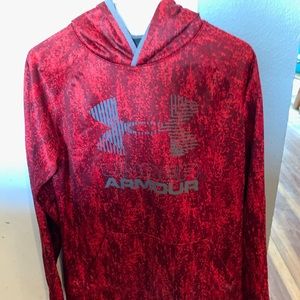 Boys Under Armour sweatshirt